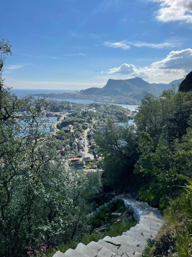 Romslig Leilighet Sentralt I Svolvaer Sentrum 外观 照片